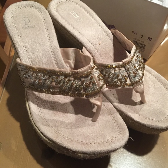 Bakers Size 7 Beige Sparkle Sandals