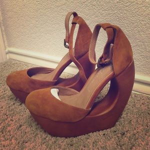 NIB Jeffrey Campbell Wedge