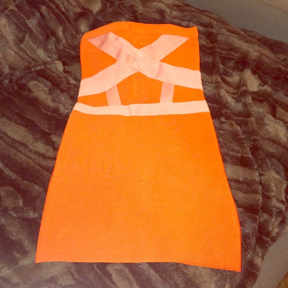 bebe Dresses & Skirts - Bebe peach strapless bodycon bandage dress