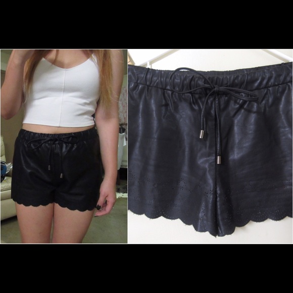 faux leather scallop cut shorts ✨