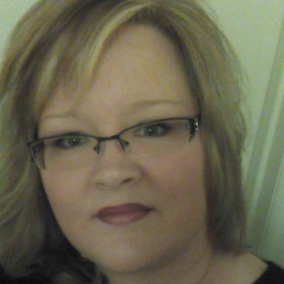 Meet your Posher, Michelle - Picture 1 of 1