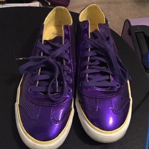 Women's Puma tennis shoes size 9