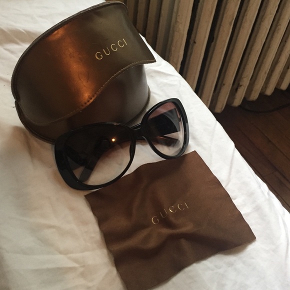 Used Gucci oversized black sunglasses