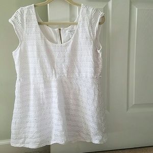 White maternity top, gorgeous design.