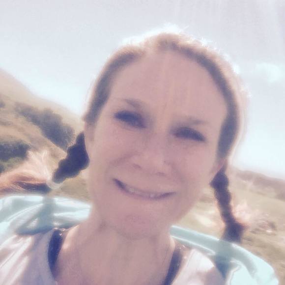 Meet your Posher, Rebecca