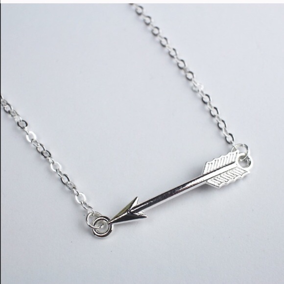 💥Sale💥HP🌷🌷Arrow Boho Necklace - Picture 2 of 2