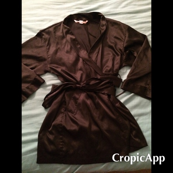 ❌SOLD❌Victoria's Secret classic satin robe Kimono