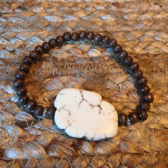 Magnesite Stone Beaded Bracelet - Picture 1 of 3