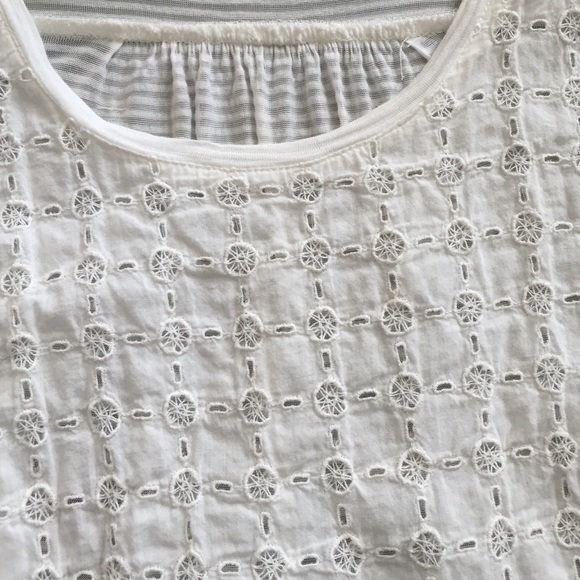 Lucky eyelet 3/4 sleeve cotton top. - Picture 3 of 3