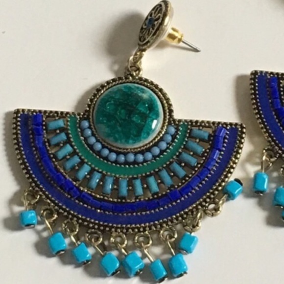 |HP| ✨RESTOCKED! BLUE DANGLE EARRINGS - Picture 3 of 3