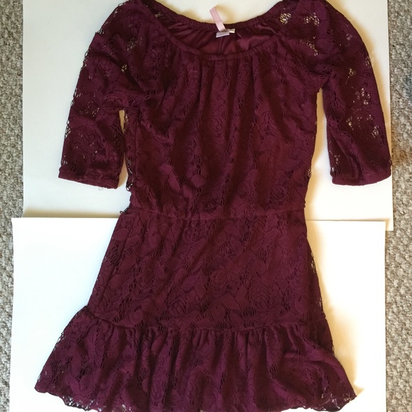 Adorable lace dress!