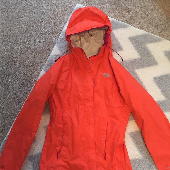 North face Hyvent 2.5L rain jacket