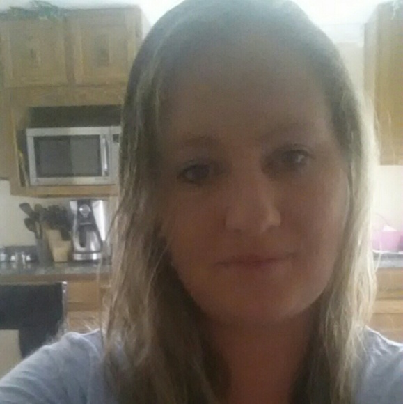 Meet your Posher, Ashley - Picture 1 of 1