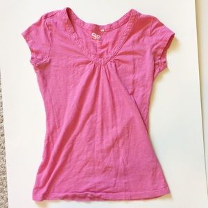 Pink tshirt