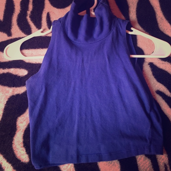 Blue crop top