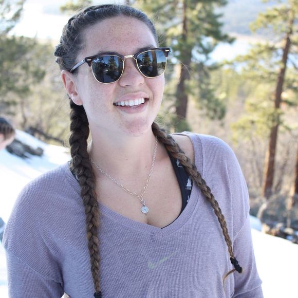 Meet your Posher, Tori - Picture 1 of 1