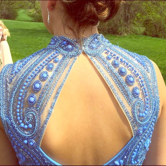 Prom dress - Picture 1 of 3