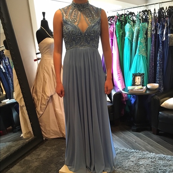 Prom dress - Picture 3 of 3