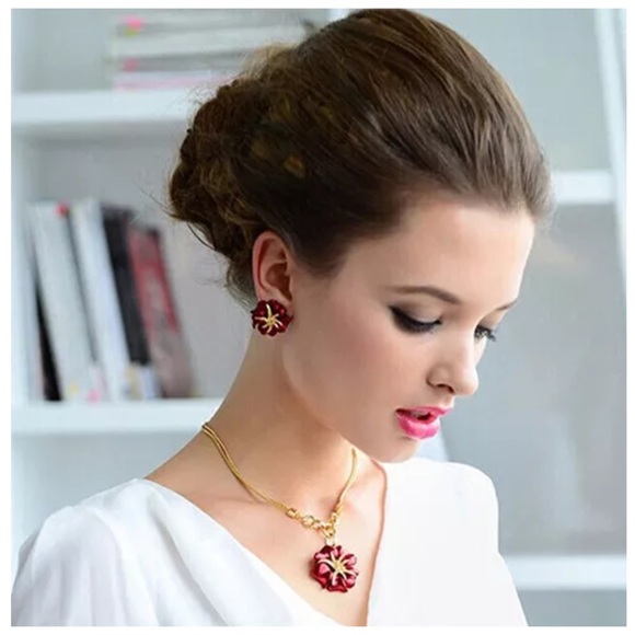 Hand Painted Red & Blue Crystal Flower Earrings - Picture 4 of 5