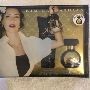 Kim Kardashian perfume lotion set