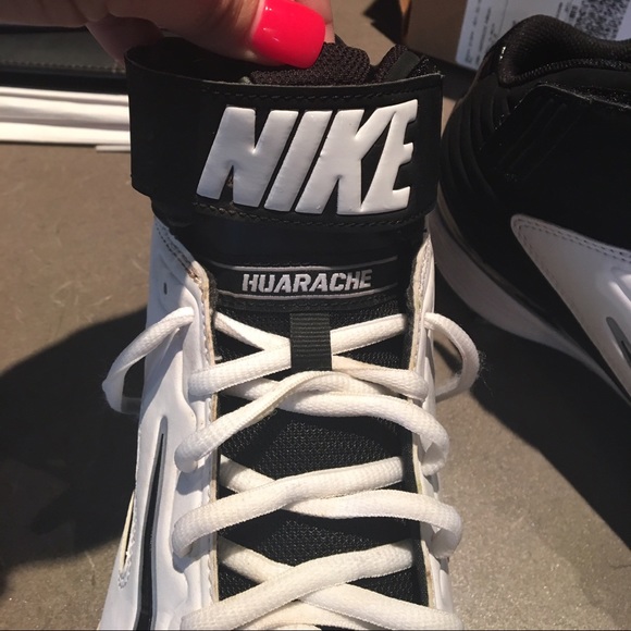 NIKE HUARACHE MENS Baseball Cleats BRAND NEW!!! - Picture 2 of 3