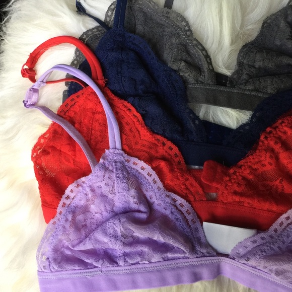 Lace triangle Bralette . - Picture 2 of 7