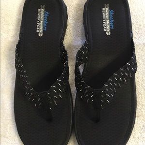 Sketchers black flip flops size 11 NIB