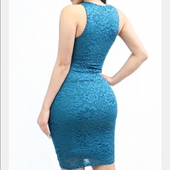 Classy  lace up up dress - Picture 3 of 5