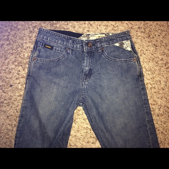 Boys Volcom Jeans - Picture 2 of 4