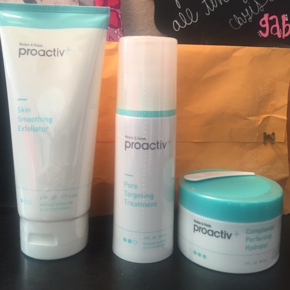 Proactive facial cleansing set