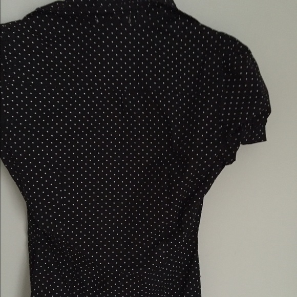 Fitted black polka dot button down - Picture 2 of 3