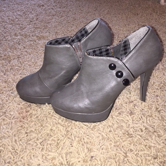 Ankle heels/booties