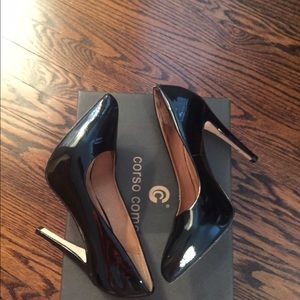 Worn once Corso Como black patent pumps 7.5 Blair