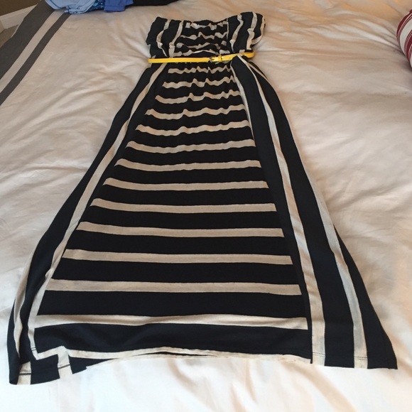NEW natural & navy maxi dress w/ yellow belt!