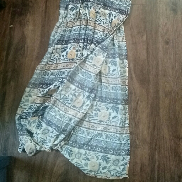 Patterned Maxi Dress - Picture 2 of 4