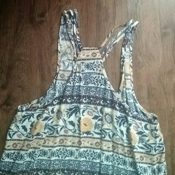 Patterned Maxi Dress - Picture 3 of 4