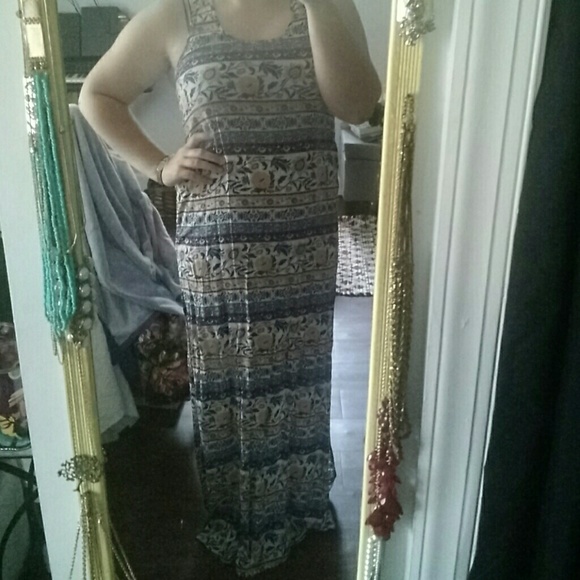 Patterned Maxi Dress - Picture 4 of 4