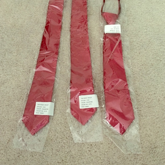 Two men's tie