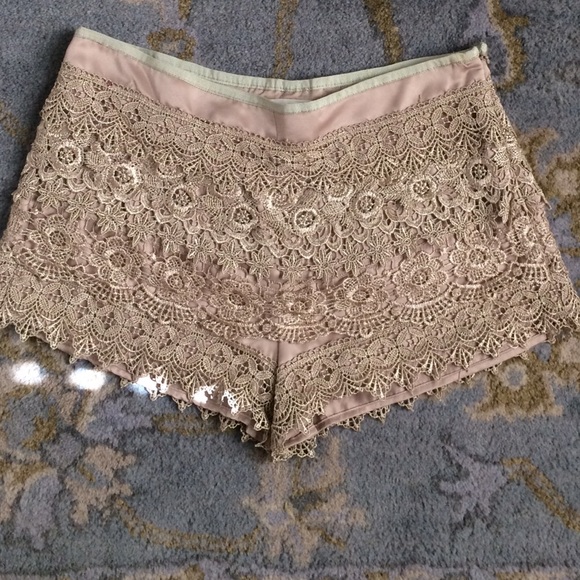 Lace shorts - Picture 2 of 4