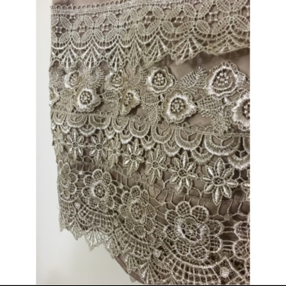 Lace shorts - Picture 3 of 4