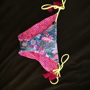 VICTORIA SECRETE CHEEKY BOTTOMS