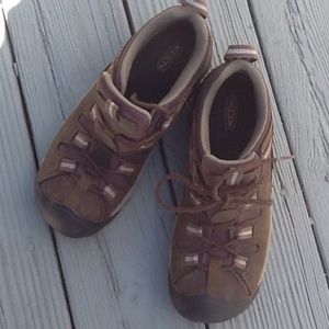 Keen Targhee II hiking shoes