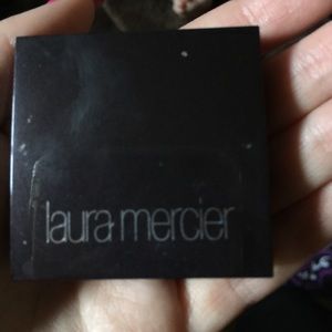 Laura merrier eyeshadow