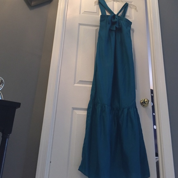 Gorgeous teal green maxi w/ front tie detail!