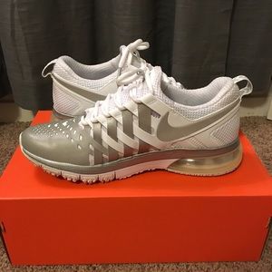 Nike Fingertrap Max Athletic Shoes