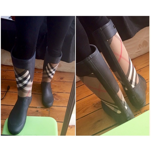 Authentic Burberry Clemence CheckCanvas Rain Boots