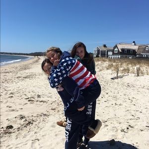 Meet your Posher, Cara