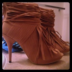 Beautiful brown suede heels