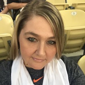 Meet your Posher, Monica