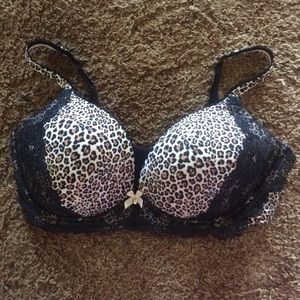NWOT Victoria Secret Bra